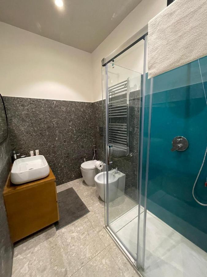 De Luca 6 Apartments Salerno Eksteriør billede