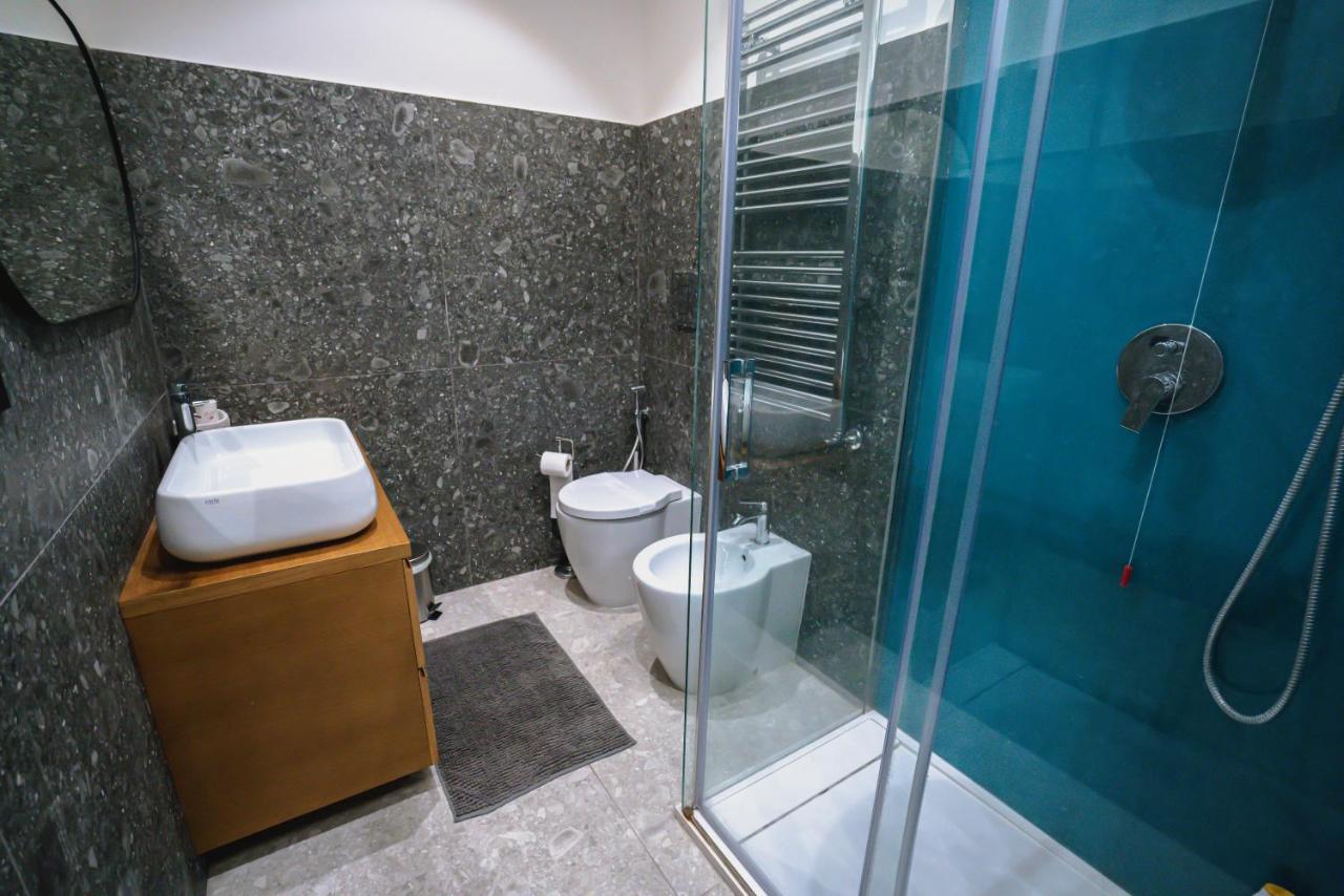 De Luca 6 Apartments Salerno Eksteriør billede