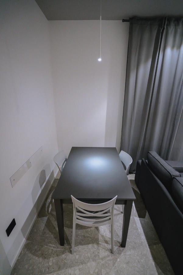 De Luca 6 Apartments Salerno Eksteriør billede
